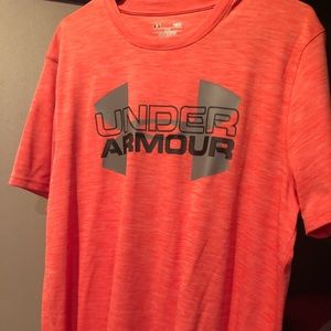 Under Armour T-shirt